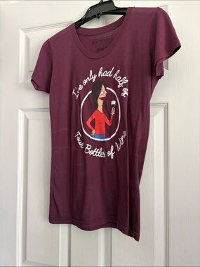 Women's Short Sleeve Graphic Tee - Maroon